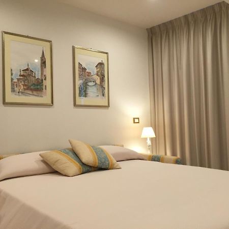 Genovese Villa Elena Appartamenti Varraze Exterior foto