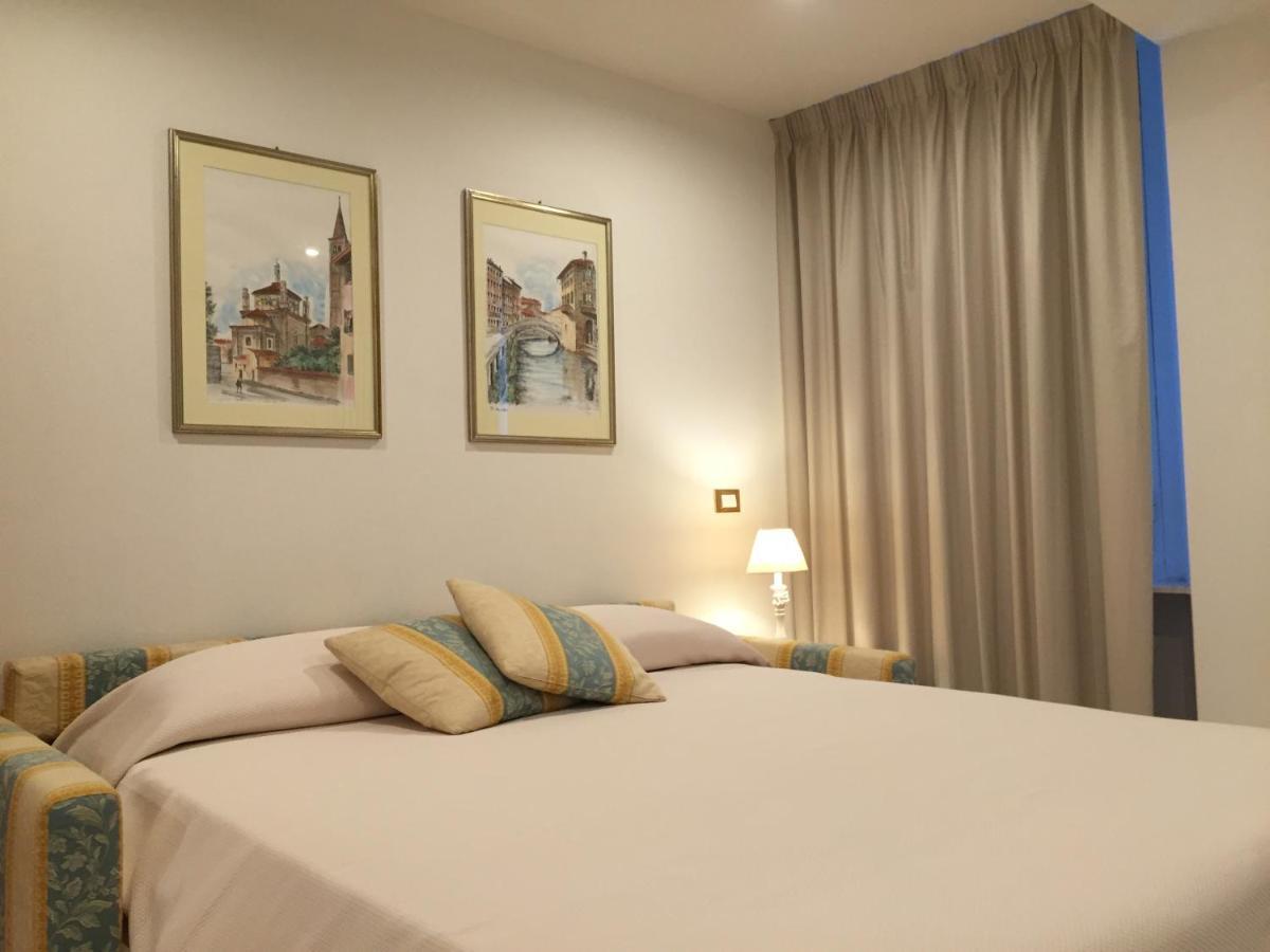 Genovese Villa Elena Appartamenti Varraze Exterior foto