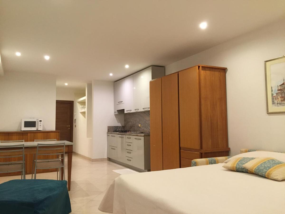 Genovese Villa Elena Appartamenti Varraze Exterior foto